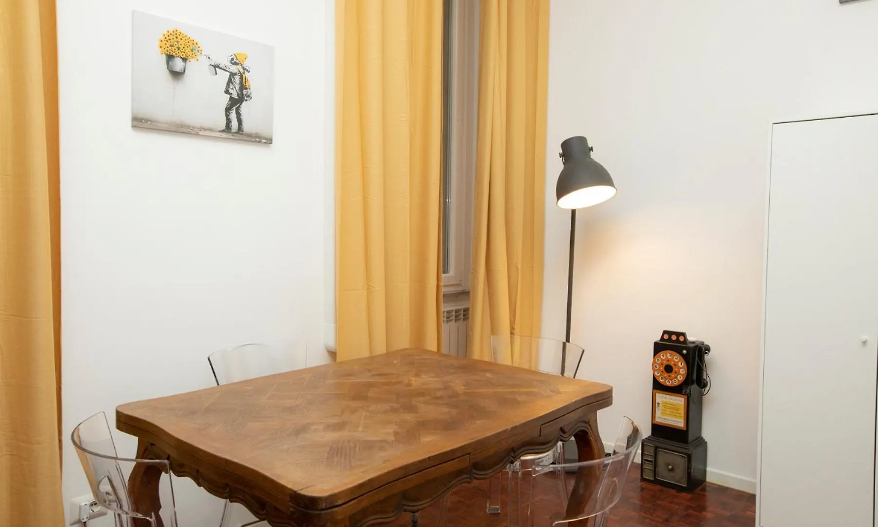 Manara10 Apart Giallo2 Rome Apartment