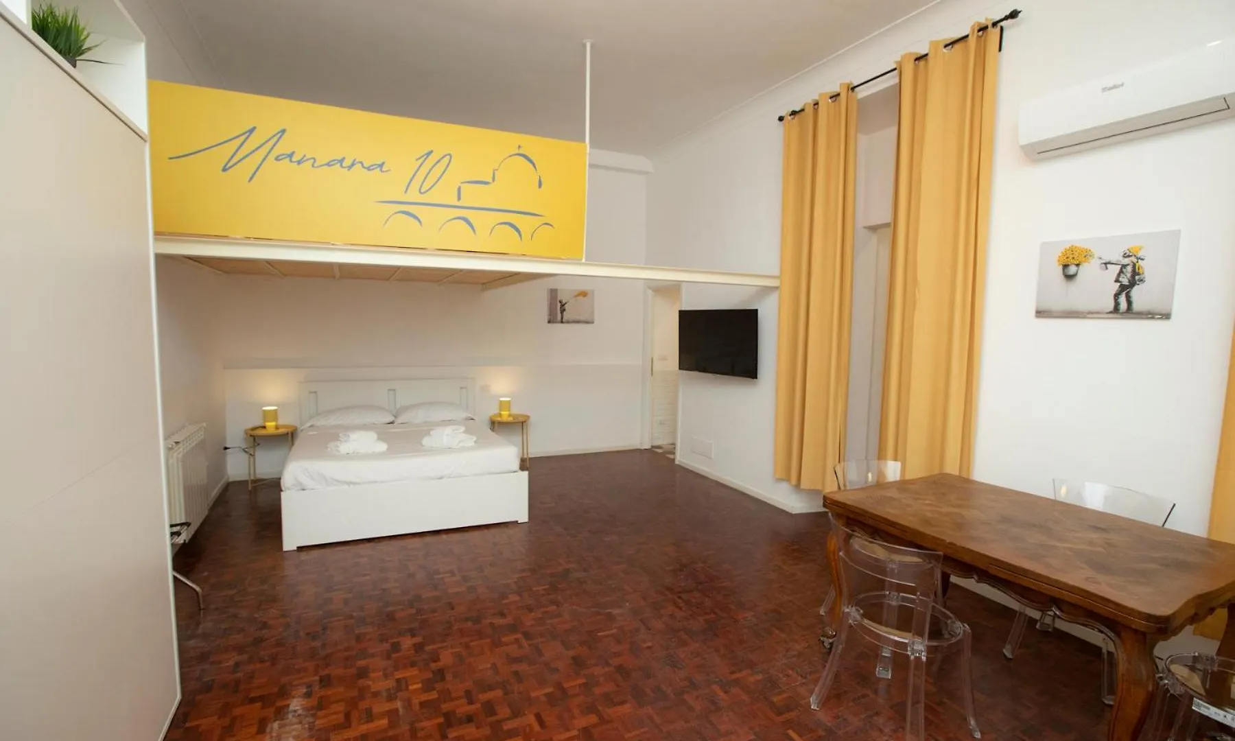 Manara10 Apart Giallo2 Rzym